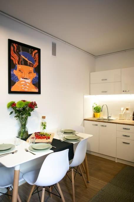 Oomph Warsaw Center Well Designed Apartment With Balcony Dış mekan fotoğraf