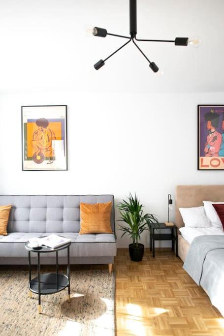 Oomph Warsaw Center Well Designed Apartment With Balcony Dış mekan fotoğraf